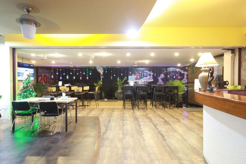 Pasadena Lodge Pattaya ภายนอก รูปภาพ