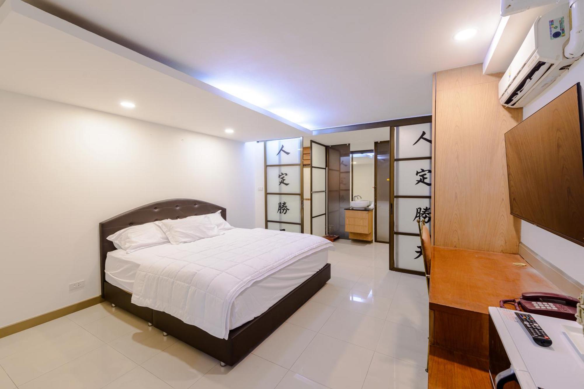Pasadena Lodge Pattaya ภายนอก รูปภาพ